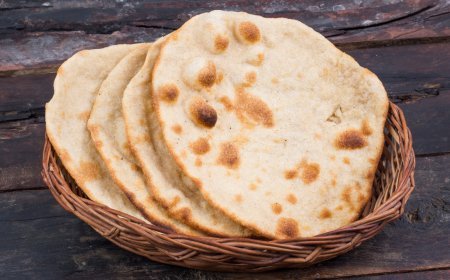 Authentic Akki Roti Recipe – Crispy Rice Flour Flatbread