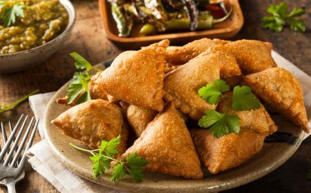 Vegetable Samosa – Crispy, Spiced & Irresistibly Delicious Snack