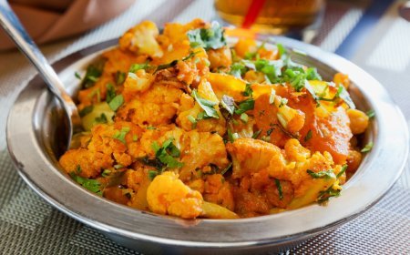 Aloo Gobi – Classic Spiced Potato & Cauliflower Curry