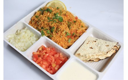 Tawa Pulao – Spicy, Flavorful Mumbai Street-Style Rice