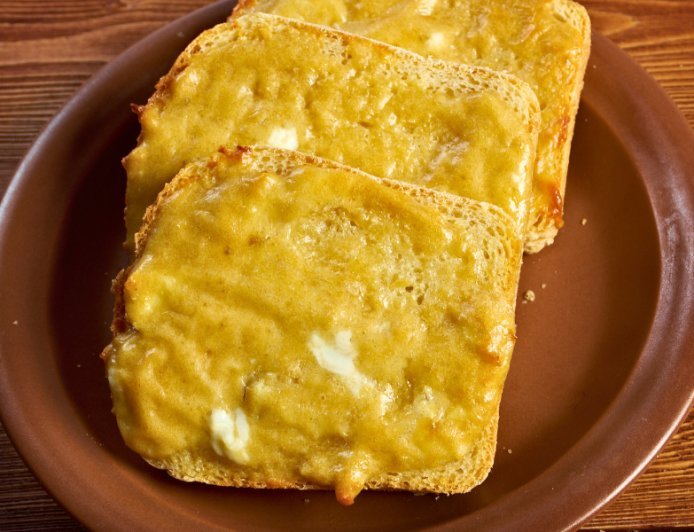 Welsh Rarebit – Creamy, Savory Cheese-on-Toast Delight