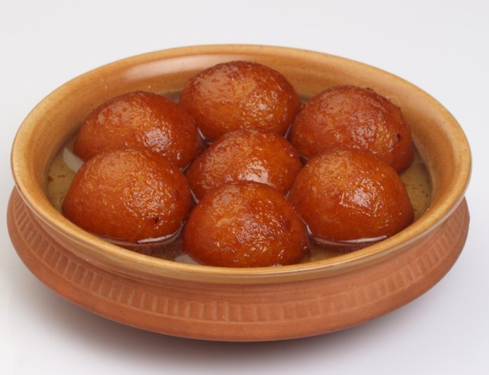 Gulab Jamun – Traditional Syrupy Milk-Dumplings for Festive Joy