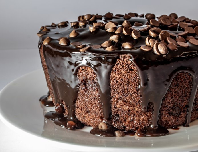 Ultimate Chocolate Cake – Moist, Rich & Irresistibly Chocolatey