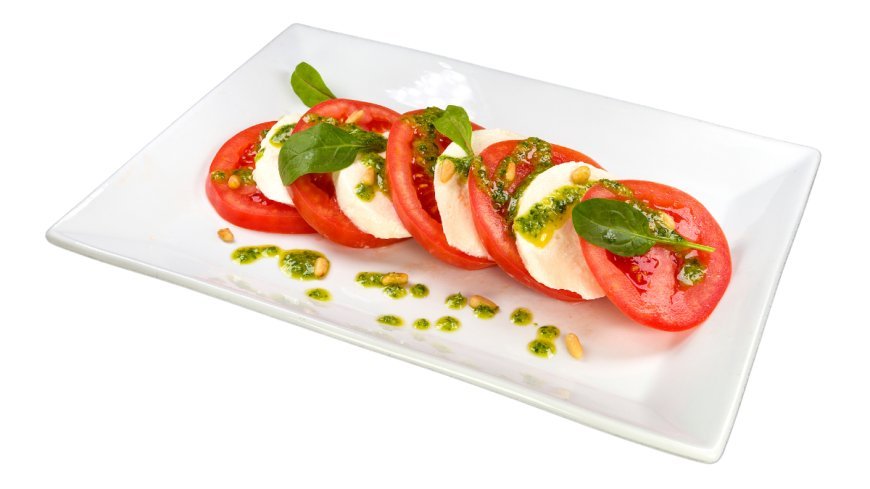 The Perfect Caprese Salad: Fresh, Simple, and Bursting with Italian Flavor