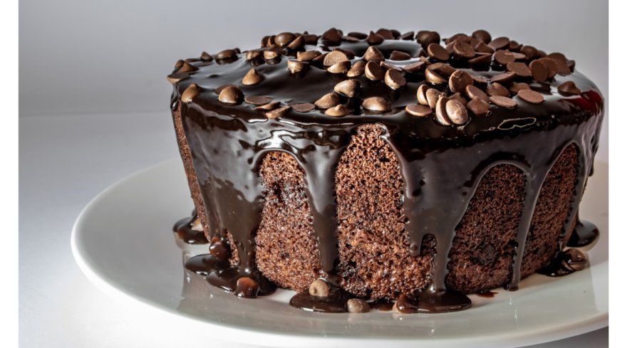 Ultimate Chocolate Cake – Moist, Rich & Irresistibly Chocolatey