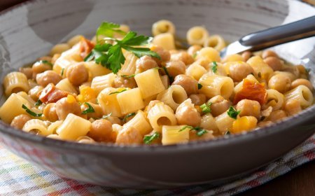 Pasta e Ceci (Pasta with Chickpeas)