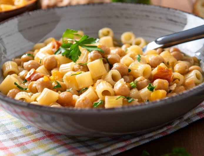 Pasta e Ceci (Pasta with Chickpeas)