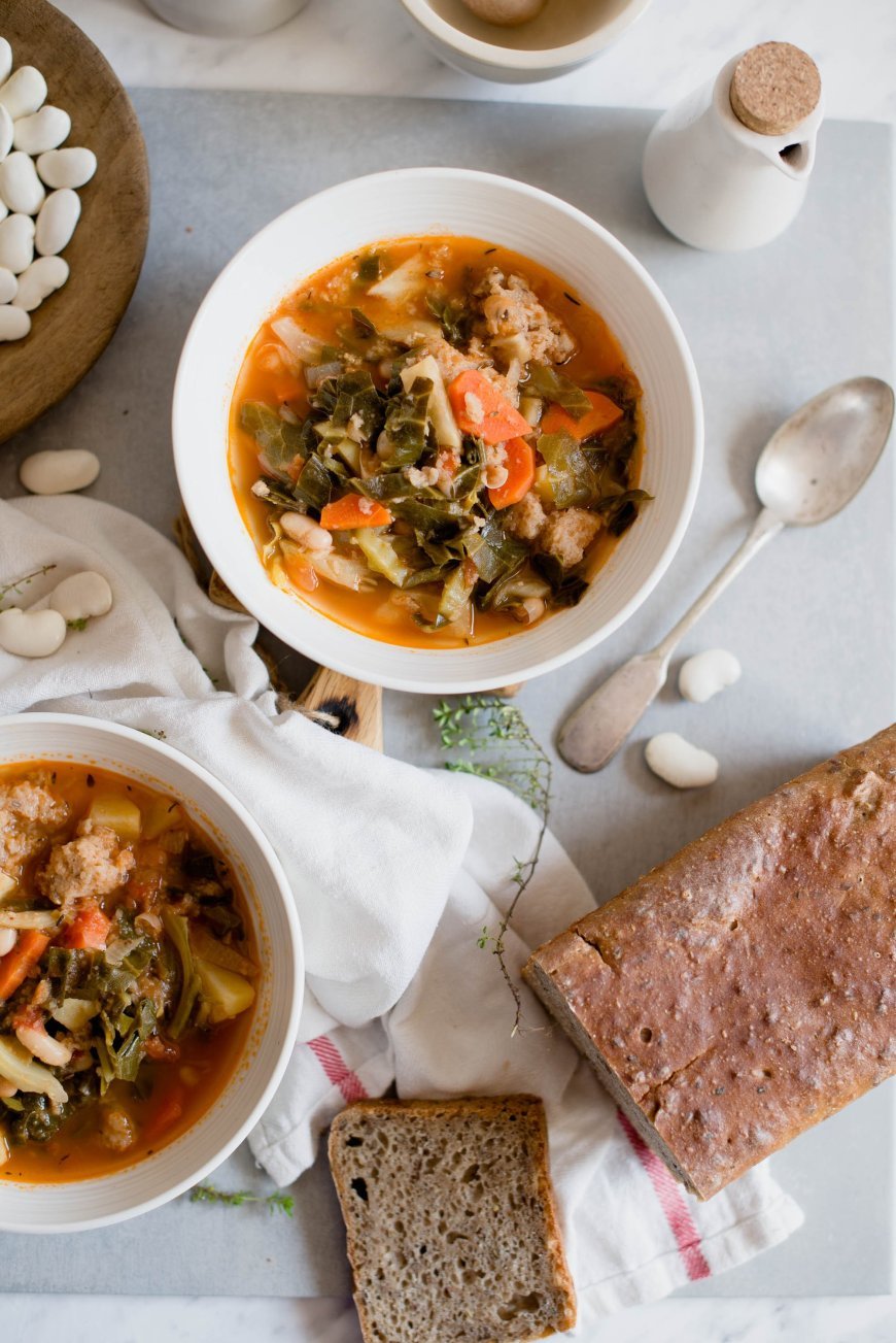 Ribollita (Tuscan Vegetable Soup)